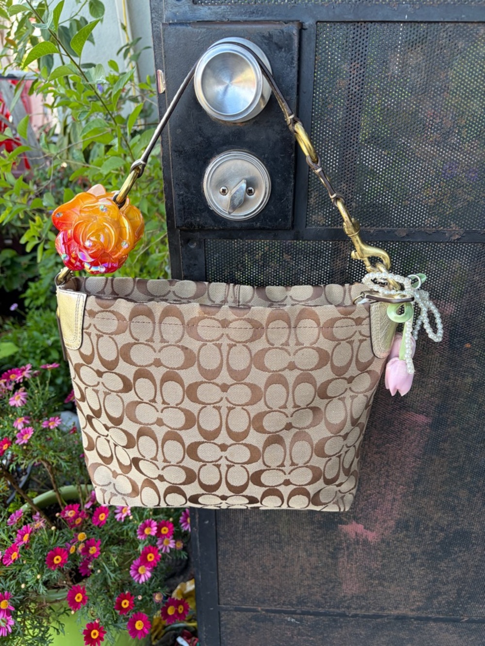 Gorgeous Y2k Coach F16879 Bleecker Leather Floral CARLY Khaki Gold Shoulder bag - Picture 5 of 16